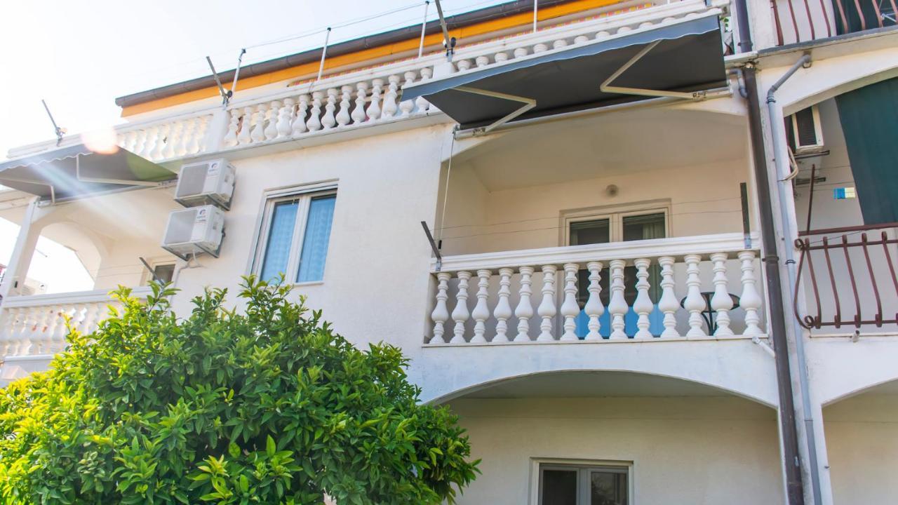 Apartments Curic Трогир Экстерьер фото