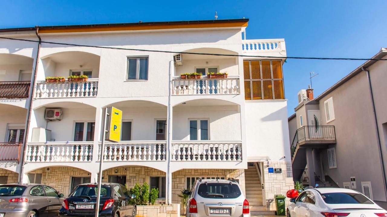 Apartments Curic Трогир Экстерьер фото