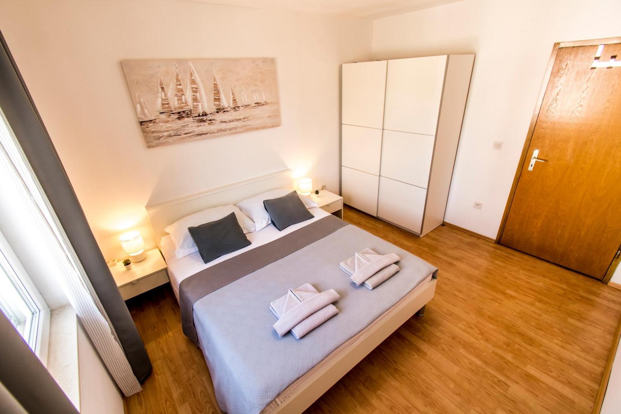 Apartments Curic Трогир Экстерьер фото